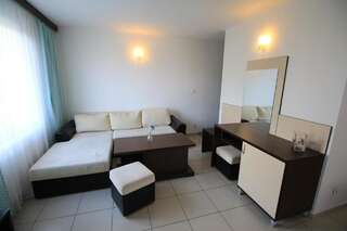 Отель Lilia 2 Hotel Приморско Номер-студио-2
